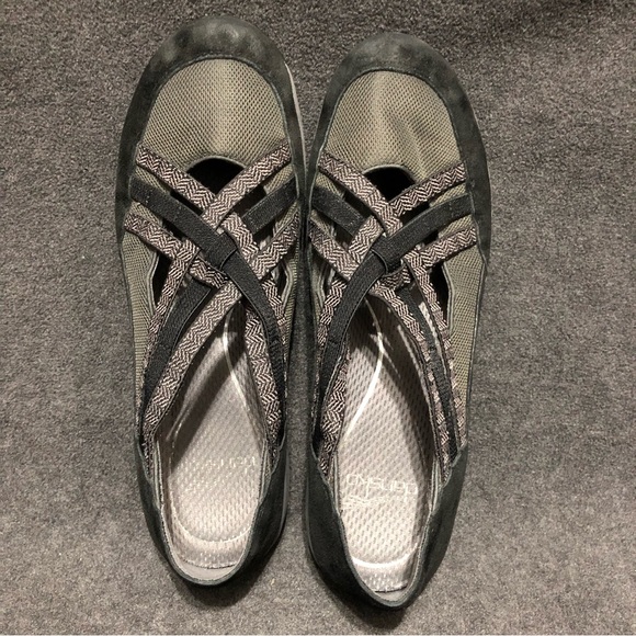 Dansko Hilde Black Suede Comfort Shoes Flats Cross Strap Size EU 40 US 9.5-10 - Picture 5 of 11